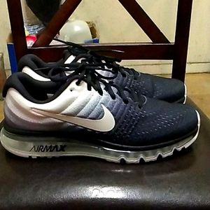 Air max 2017 black-white 9.5/10 condition w-box.